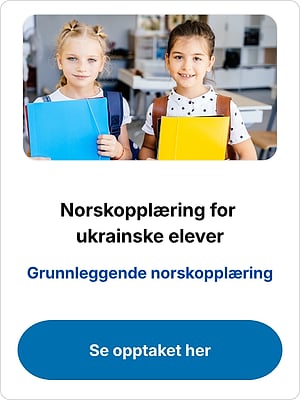 Two pupils with folders, text "Norskopplæring for ukrainske elever" and button "Se opptaket her"